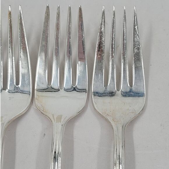 Rogers Brothers Silver Plate Eternally Yours Coquette 4 Salad Forks - Picture 6 of 10